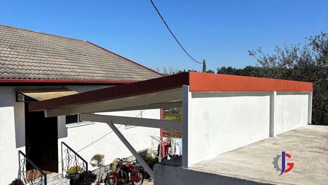 Alpendre em Painel